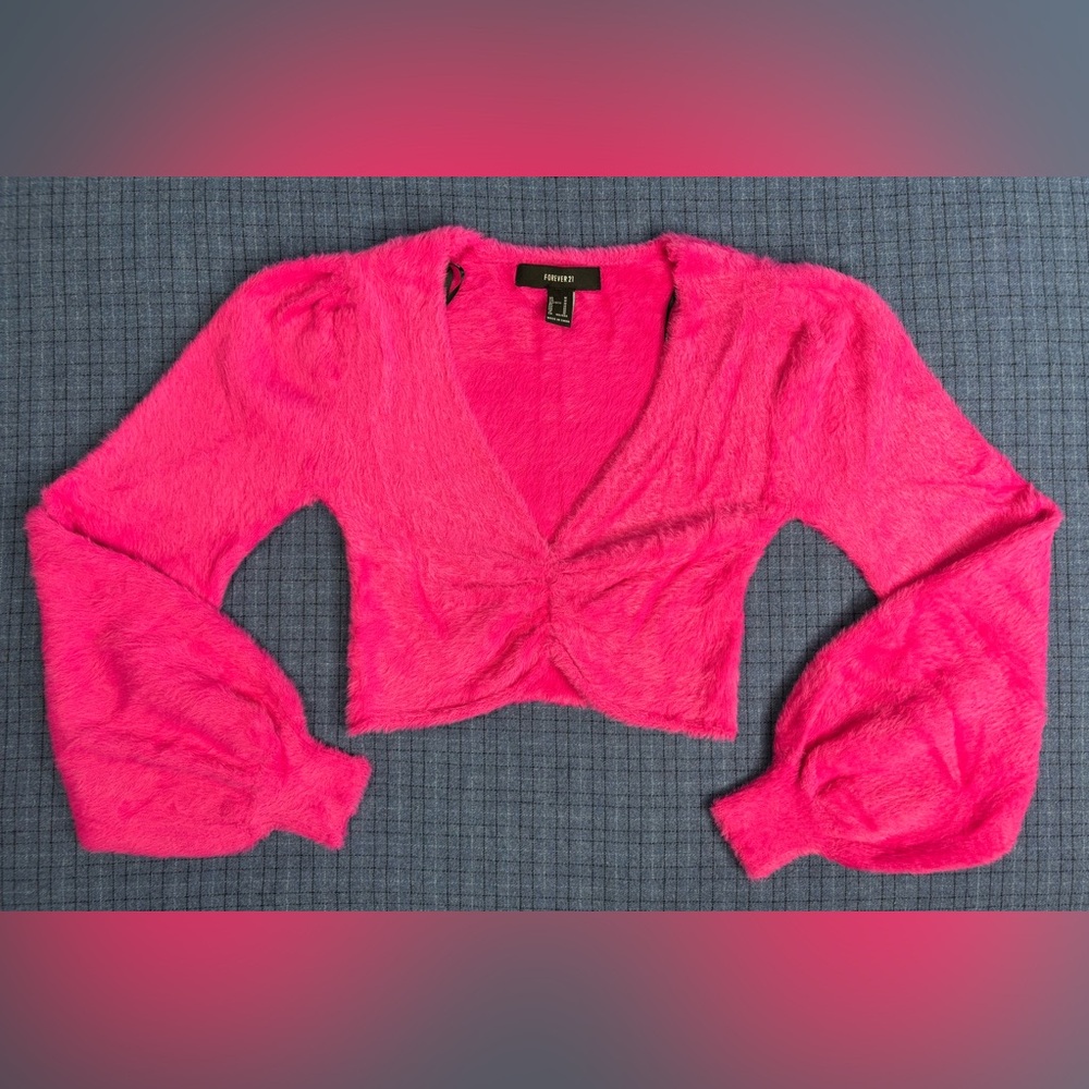 3/$20 Forever 21 Fuchsia V-Neck Crop Top - Picture 5 of 10